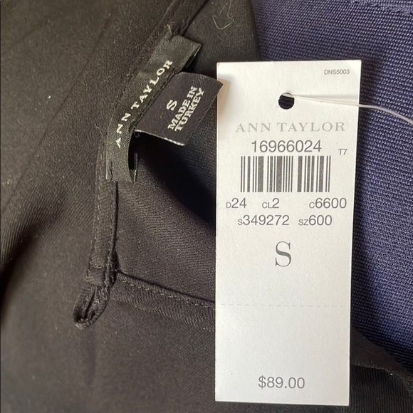 Ann Taylor Black and White Blouse - Picture 5 of 9